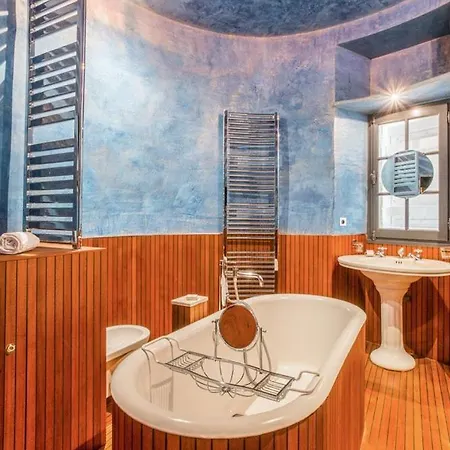 乡村民宿 Chateau Sleeps 50 Pool Wifi 朗瑞斯格勒