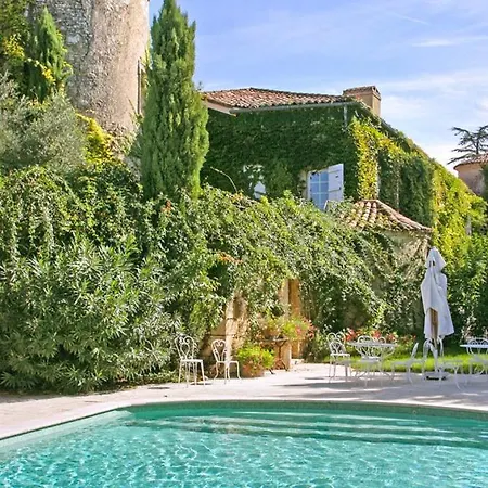 Chateau Sleeps 50 Pool Wifi
